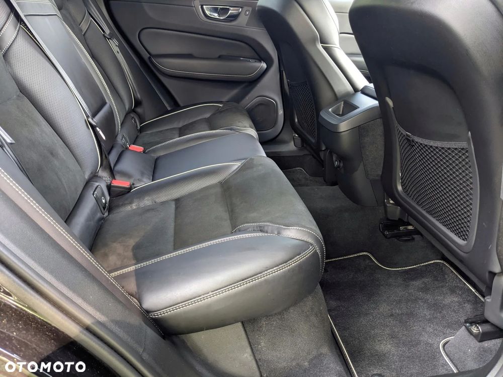 Volvo XC 60 T5 AWD Geartronic RDesign - 20