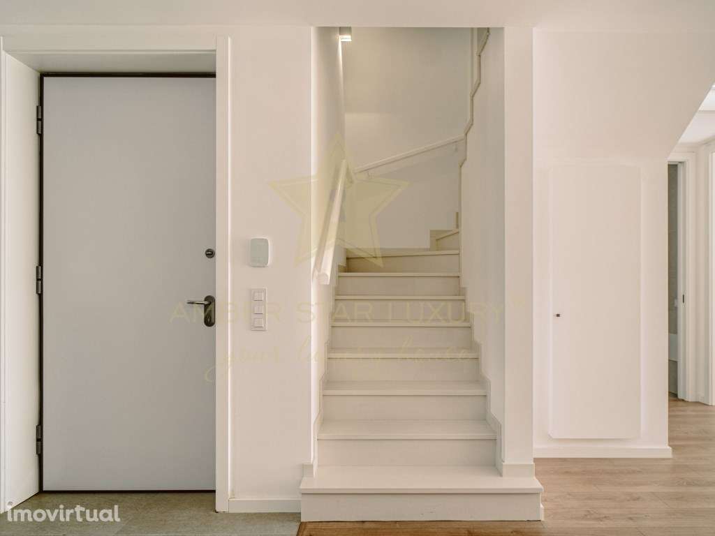 Moradia com 3 quartos com Piscina Privativa e Vista Mar - Grande imagem: 4/23