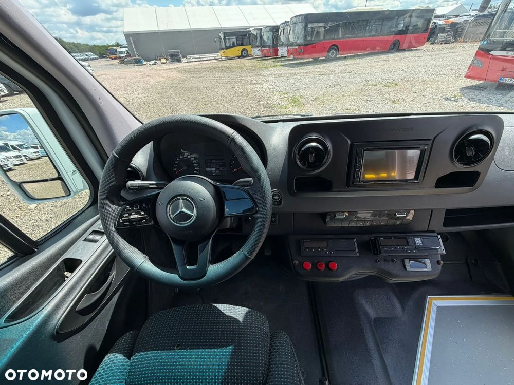 Mercedes-Benz Sprinter 519 - 22