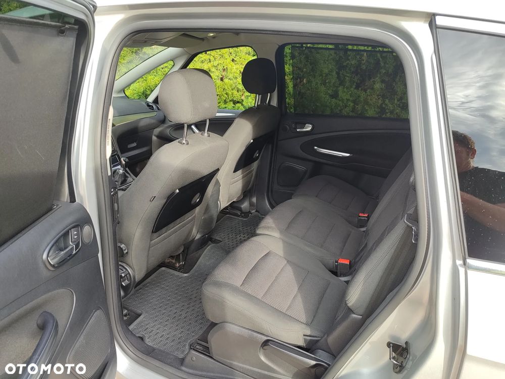 Ford S-Max - 19