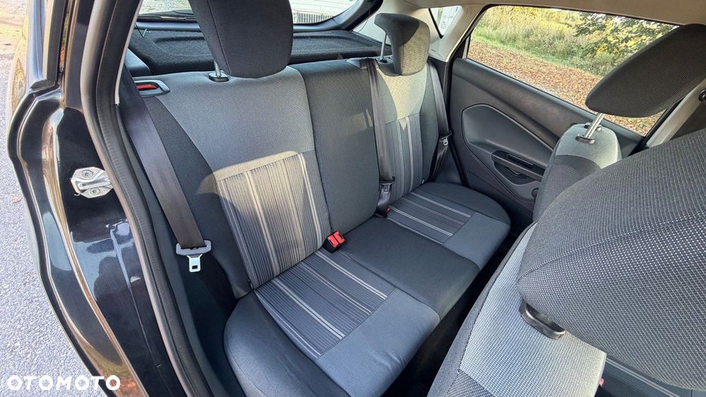 Ford Fiesta 1.25 Ambiente EU5 - 18