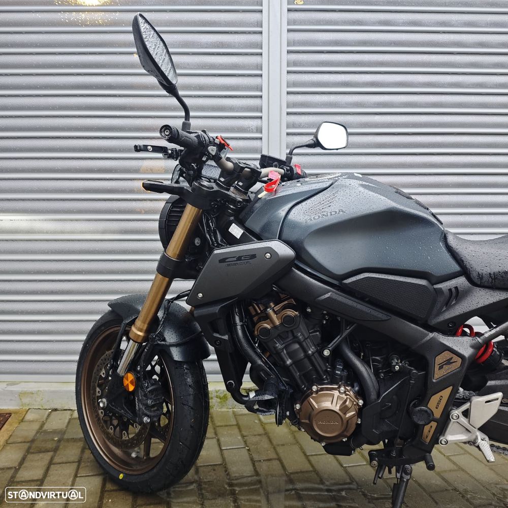 Honda CB 650R - 19