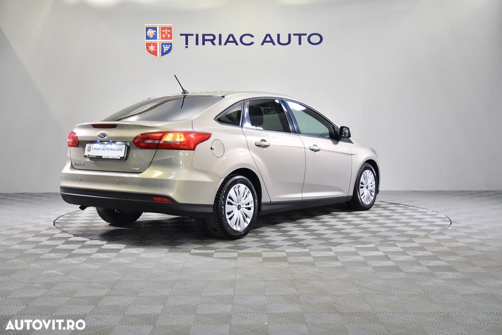 Ford Focus - 5