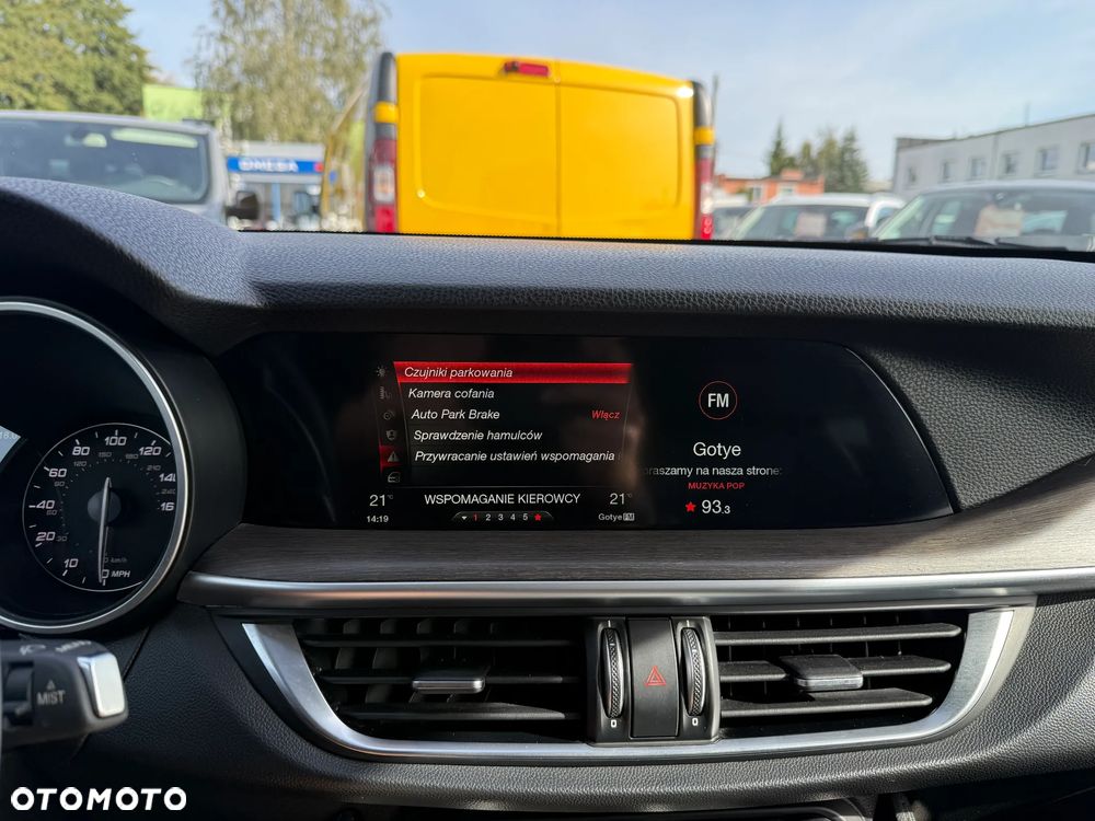 Alfa Romeo Stelvio - 21