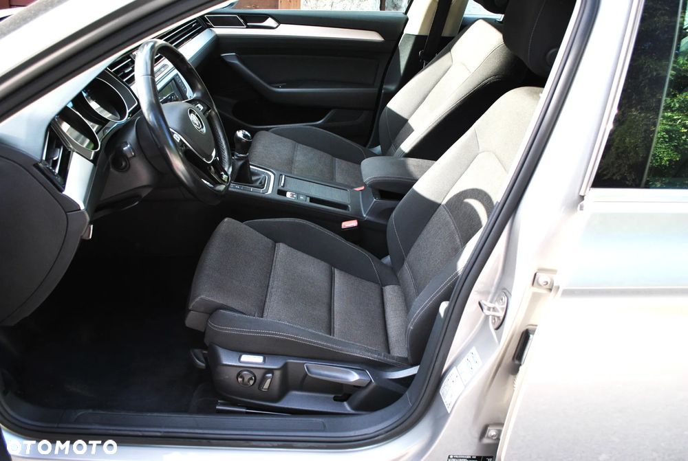 Volkswagen Passat 1.4 TSI (BlueMotion Technology) Comfortline - 10