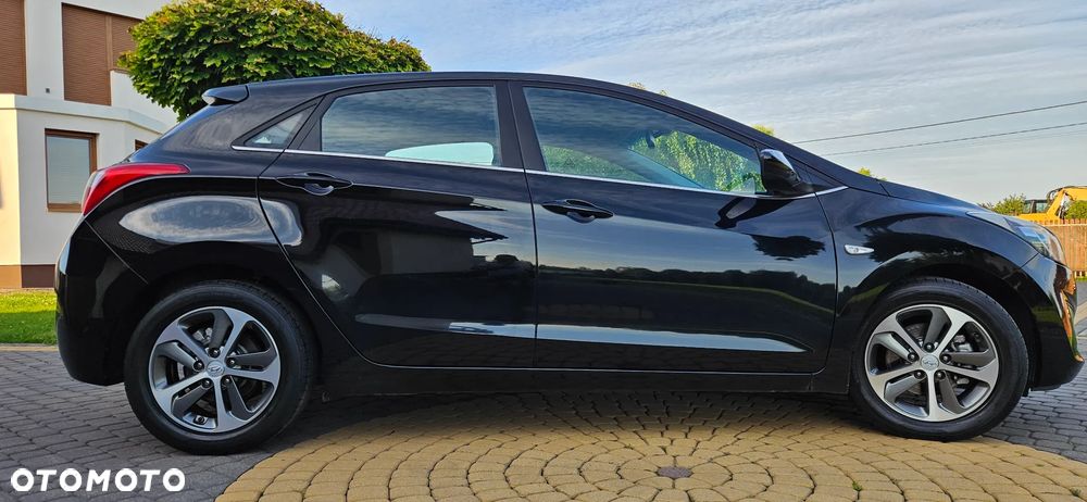 Hyundai i30 1.6 CRDI Family - 10