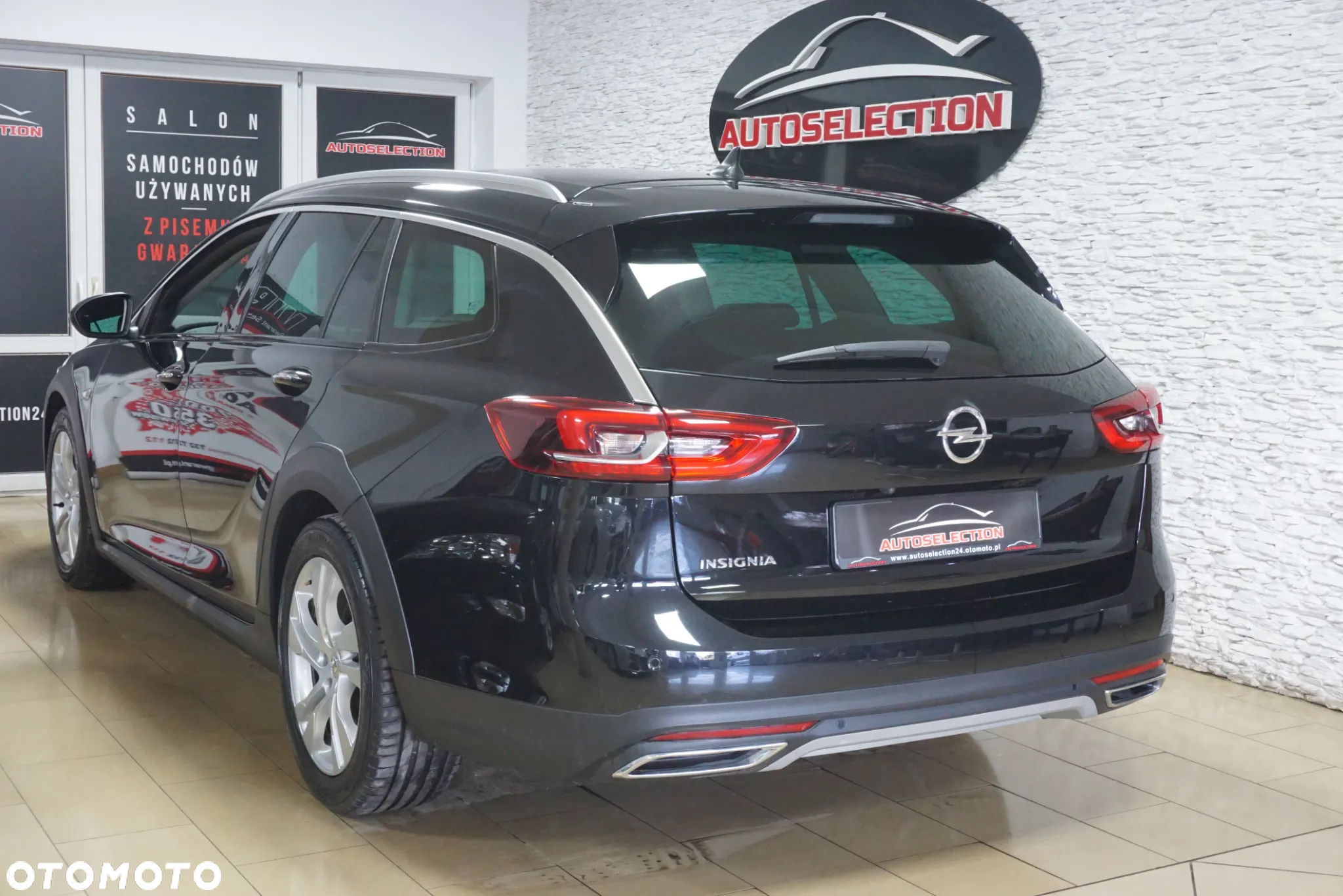 Opel Insignia Country Tourer 2.0 BiTrb D 4x4 Automatik Exclusive - 4