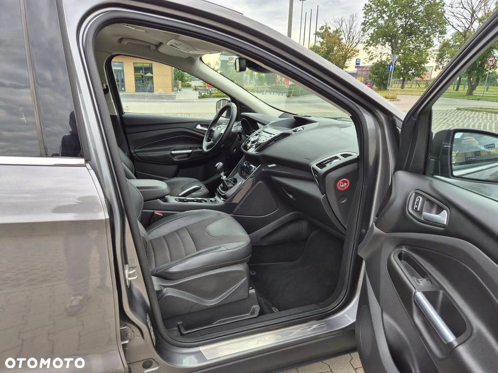 Ford Kuga 2.0 TDCi 4x4 Titanium - 31