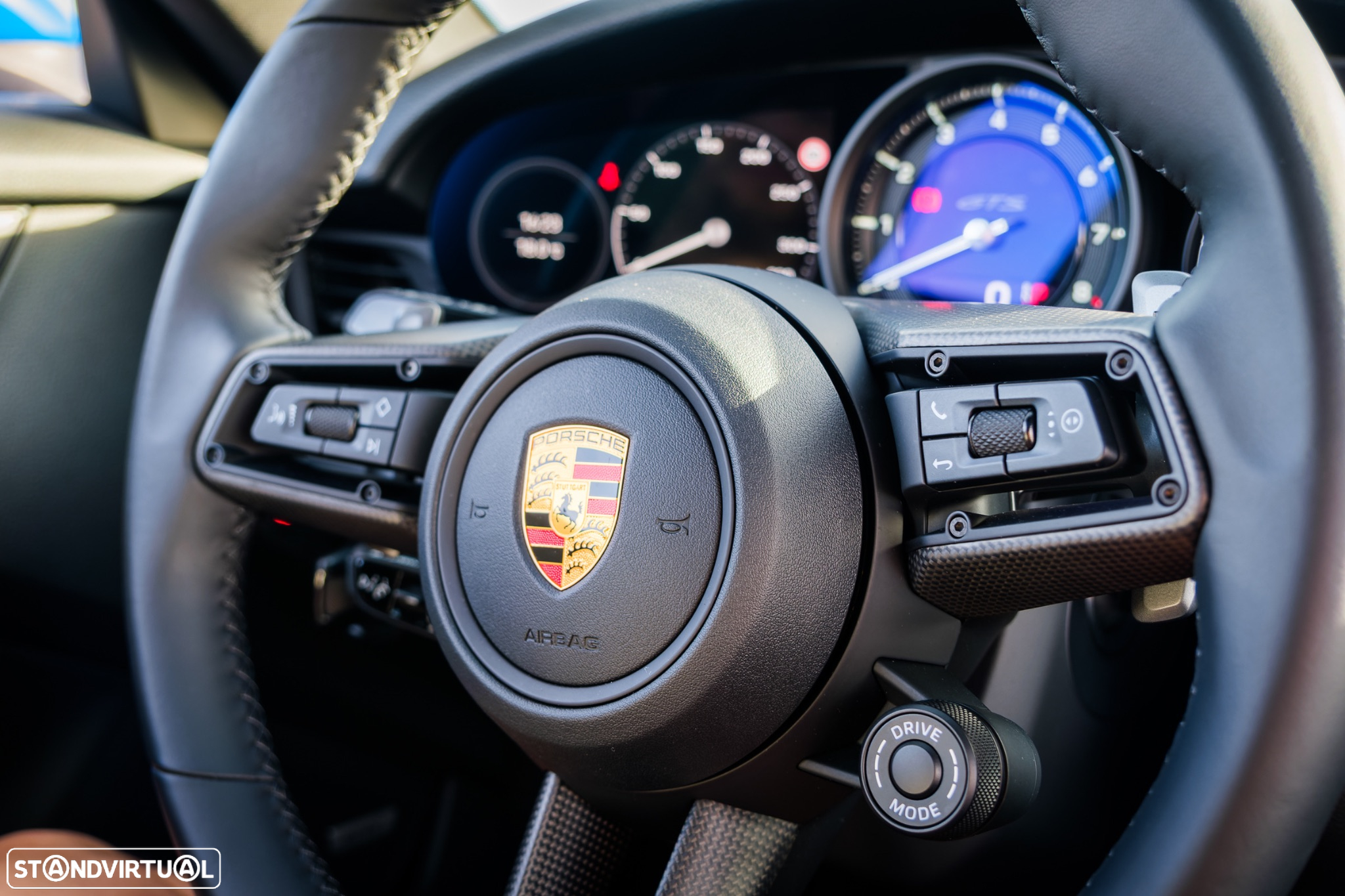 Porsche 911 (992) Carrera 4 GTS PDK - 25