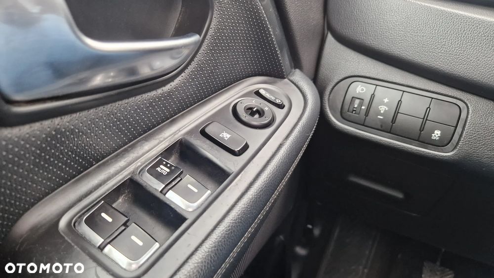 Kia Carens 1.6 GDI Edition 7 - 19