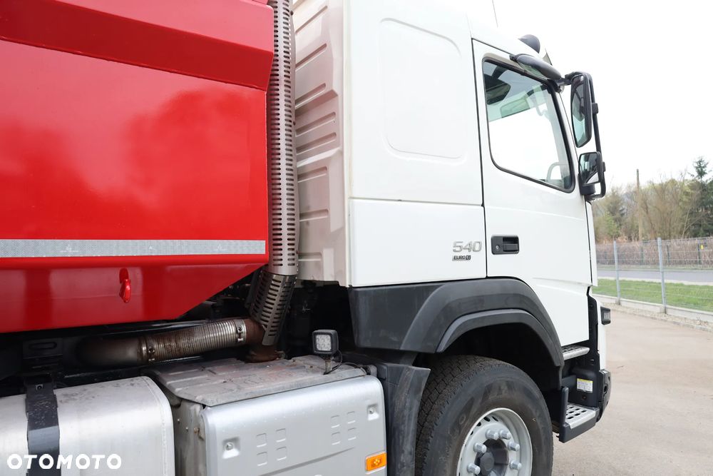Volvo FMX 540 6X4 - 32