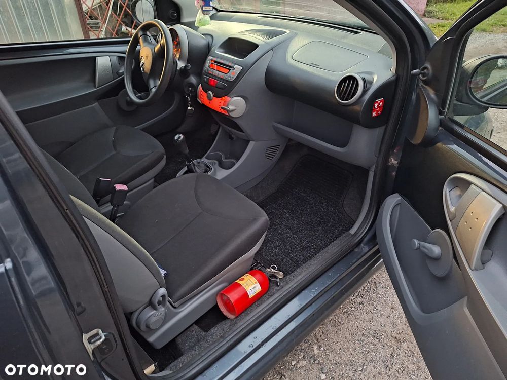 Toyota Aygo 1.0 VVT-i Luna EU5 - 5