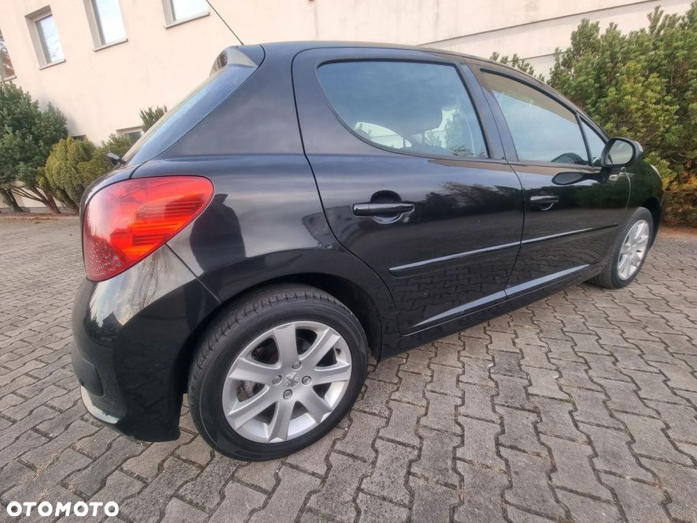 Peugeot 207 - 14
