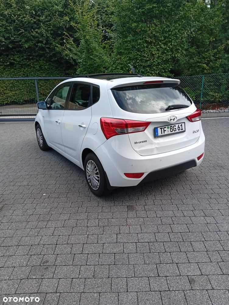 Hyundai ix20 - 3