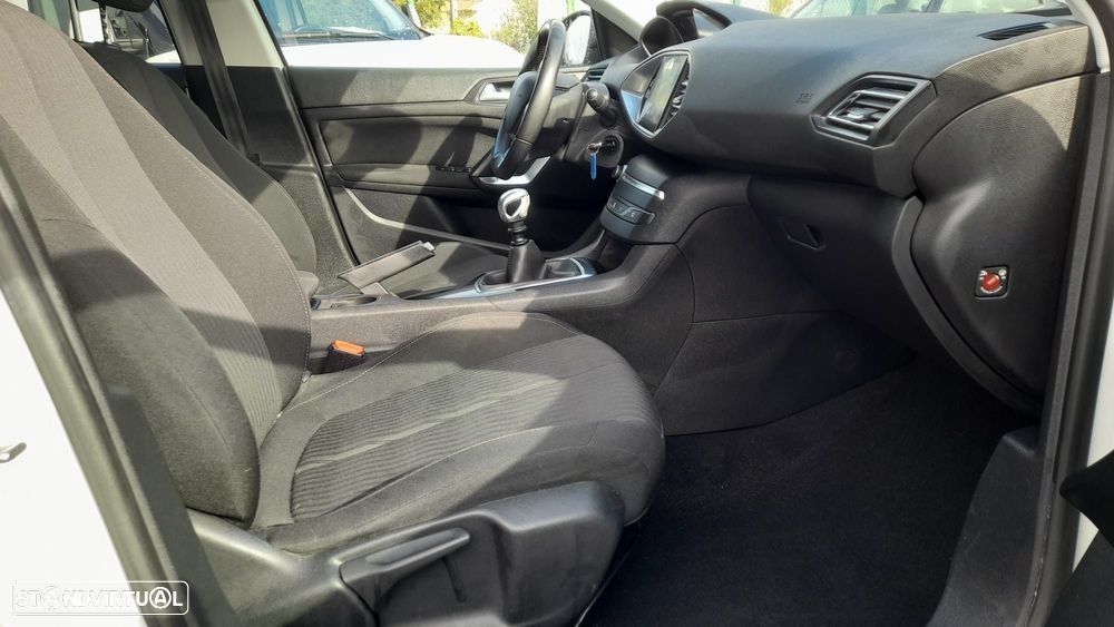 Peugeot 308 SW 1.6 BlueHDi Allure - 12