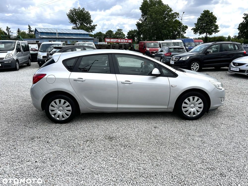 Opel Astra III 1.6 - 8