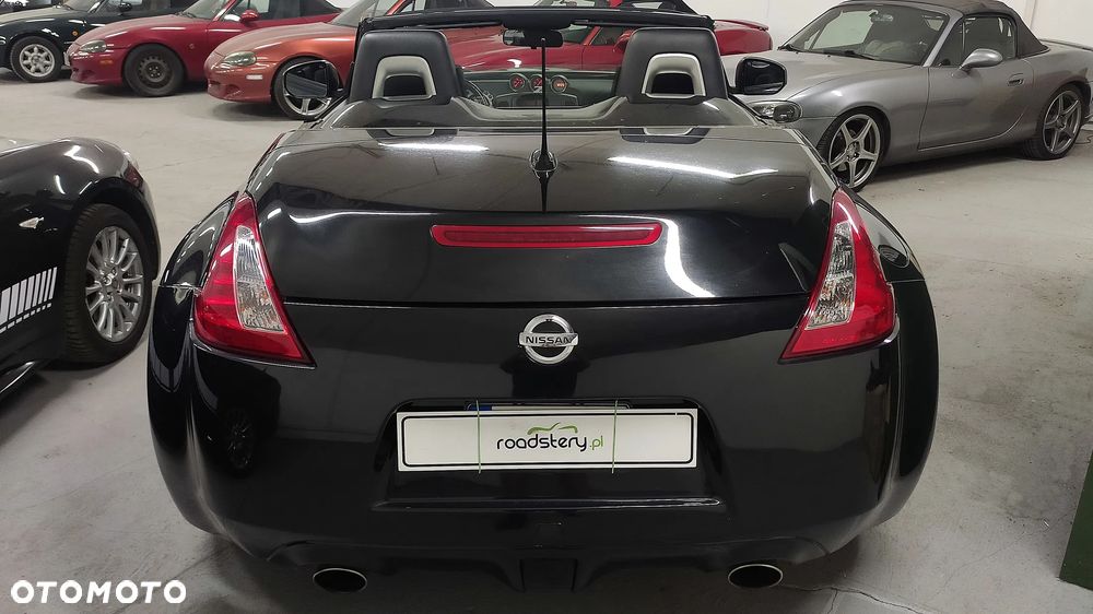 Nissan 370 Z - 26
