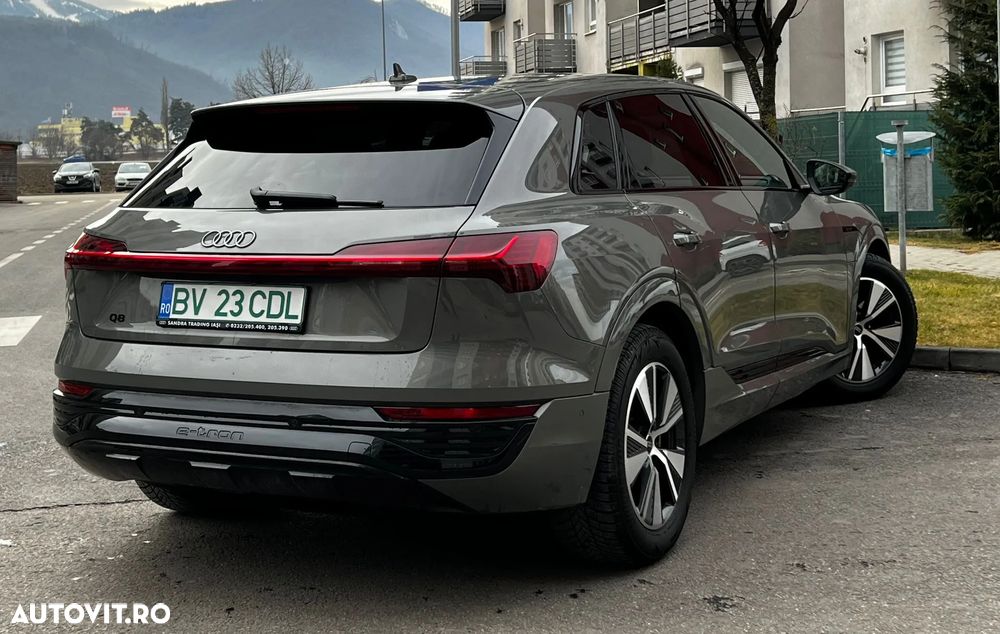 Audi Q8 50 quattro S Line - 4