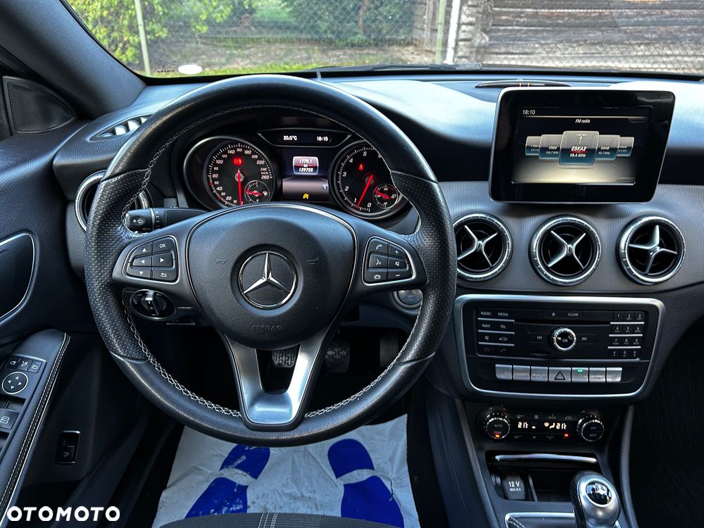 Mercedes-Benz CLA 200 - 12