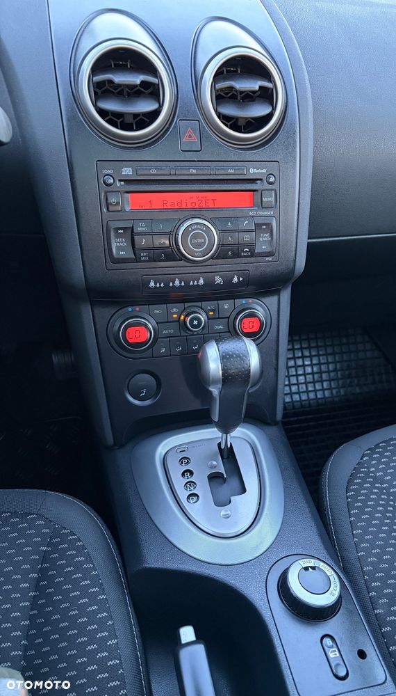 Nissan Qashqai 2.0 4x4 Tekna Premium CVT - 17