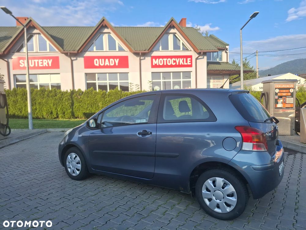 Toyota Yaris - 1
