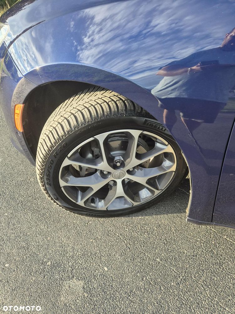 Chrysler Pacifica - 9