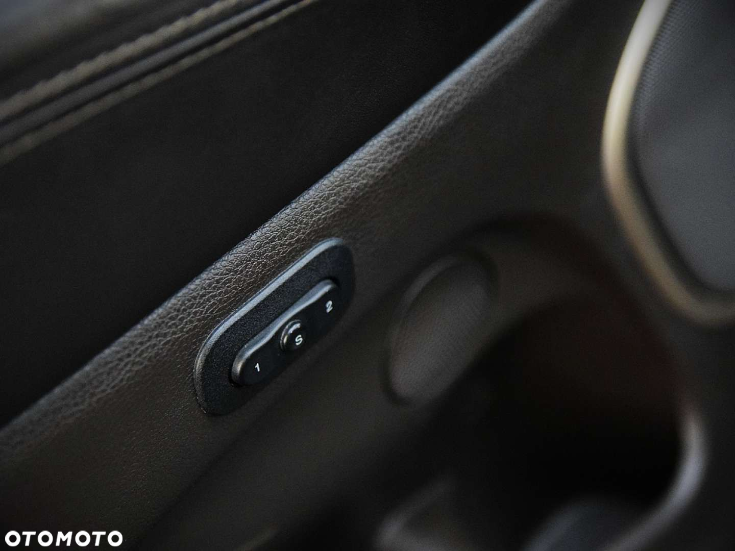 Jeep Grand Cherokee - 25