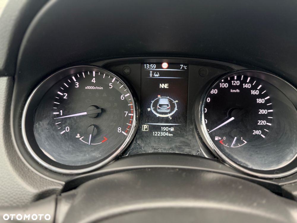 Nissan Qashqai 1.2 DIG-T N-Vision Xtronic EU6 - 24