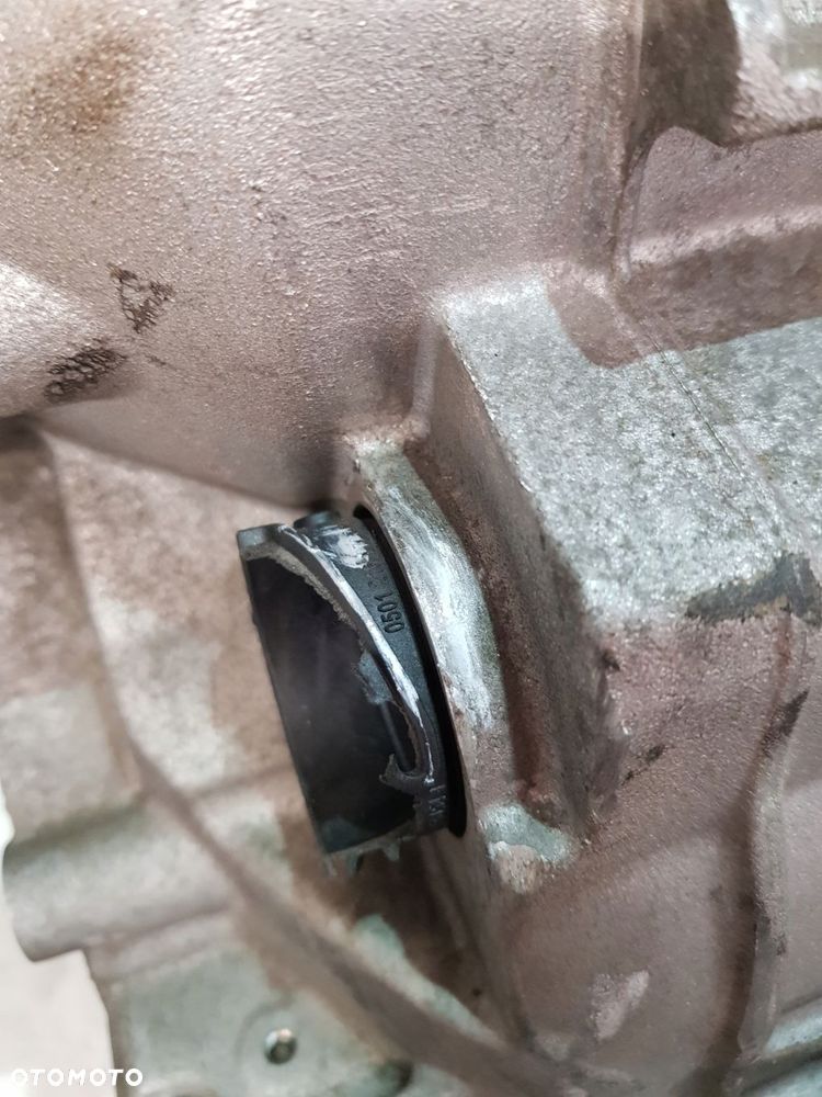 skrzynia biegów 7572062 6hp-21 bmw e82 e88 e90 e91 e92 e93 3.0b 335i n54 - 6