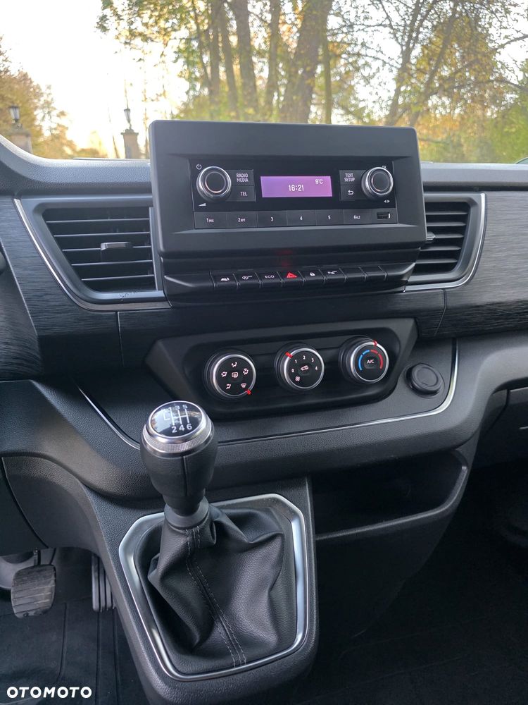 Renault Trafic - 21