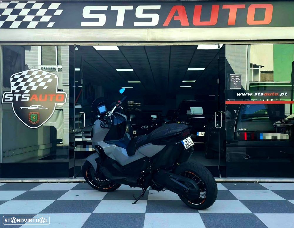 Honda X-ADV ADV750 - 4