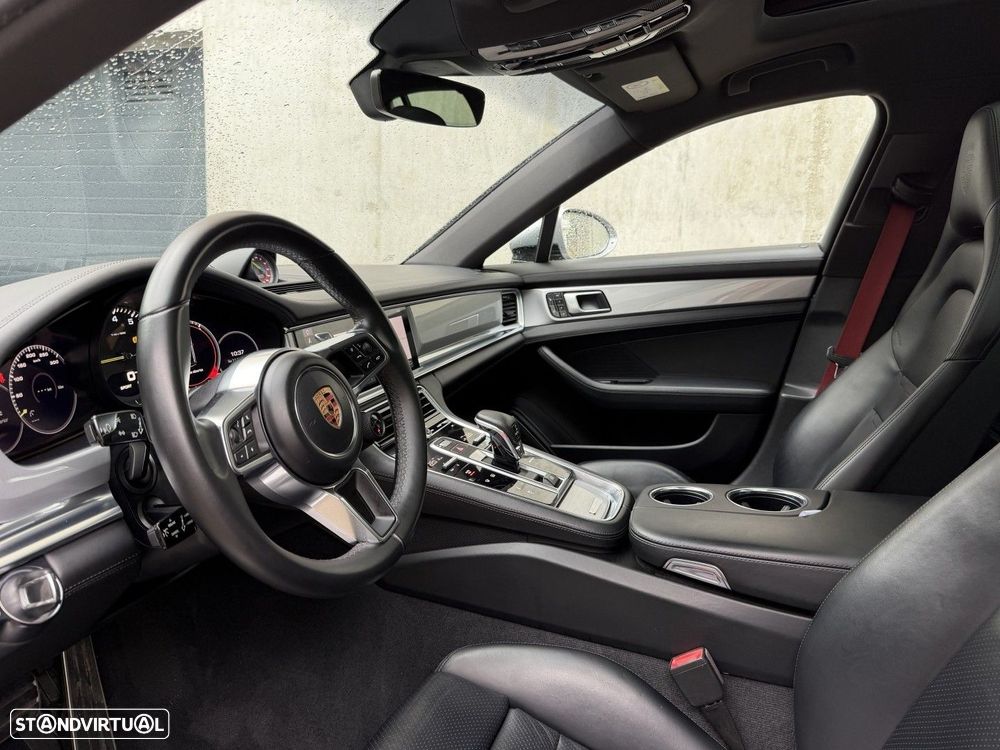 Porsche Panamera 4 E-Hybrid Platinum Edition - 12