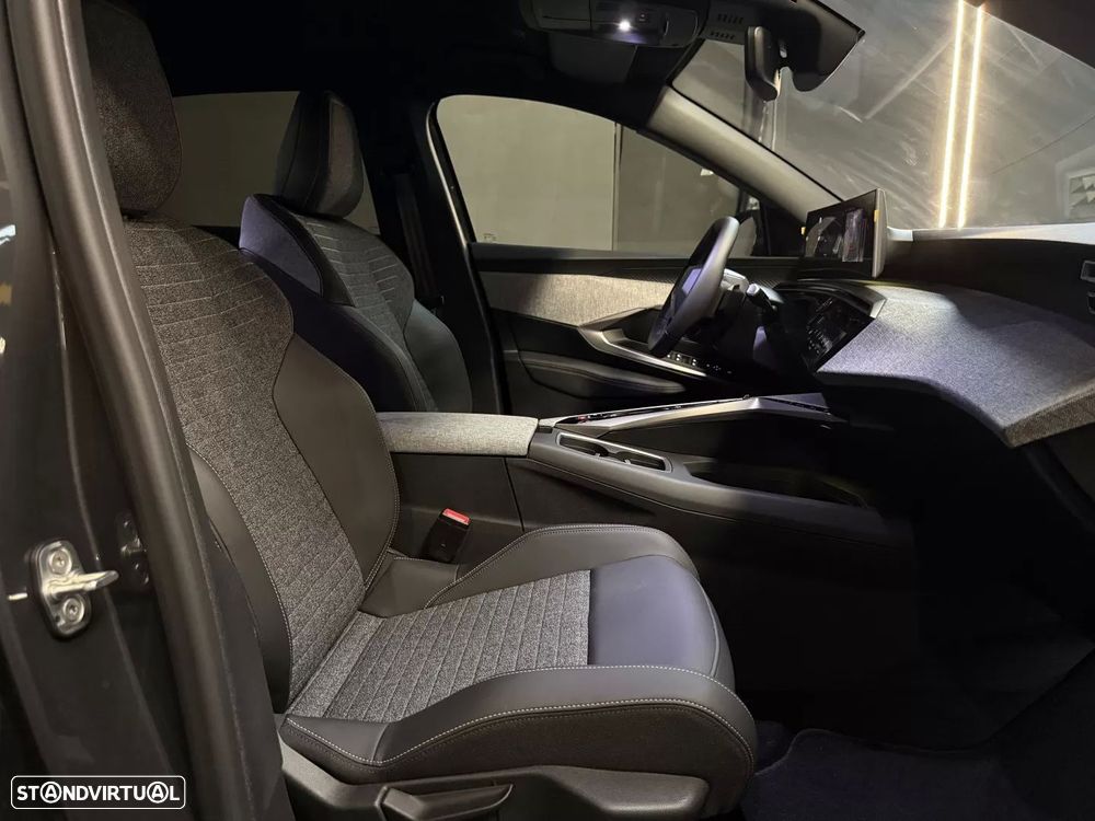 Peugeot 3008 1.2 Hybrid Allure Pack e-DCS6 - 27