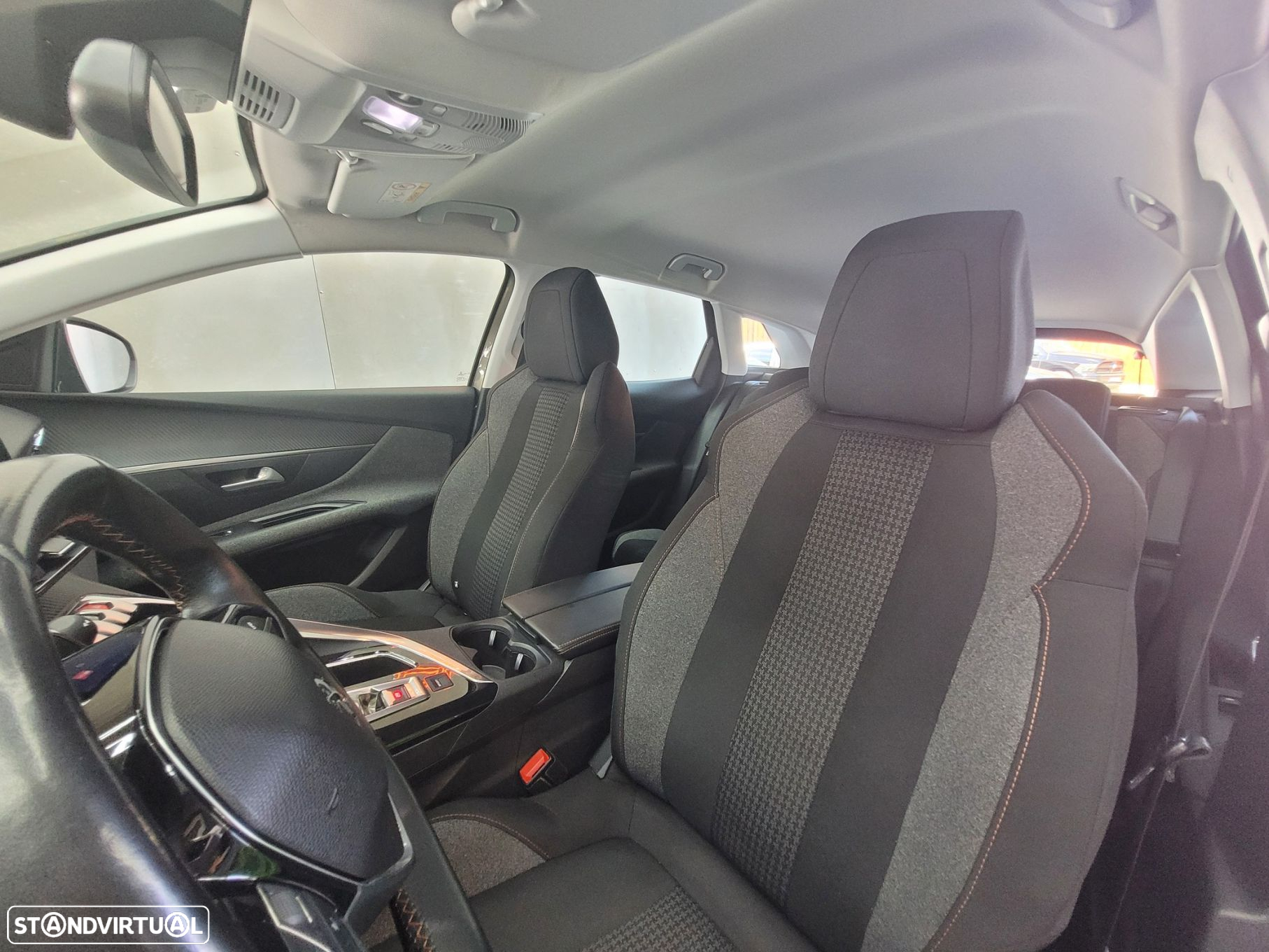 Peugeot 3008 1.2 PureTech Allure EAT8 - 44