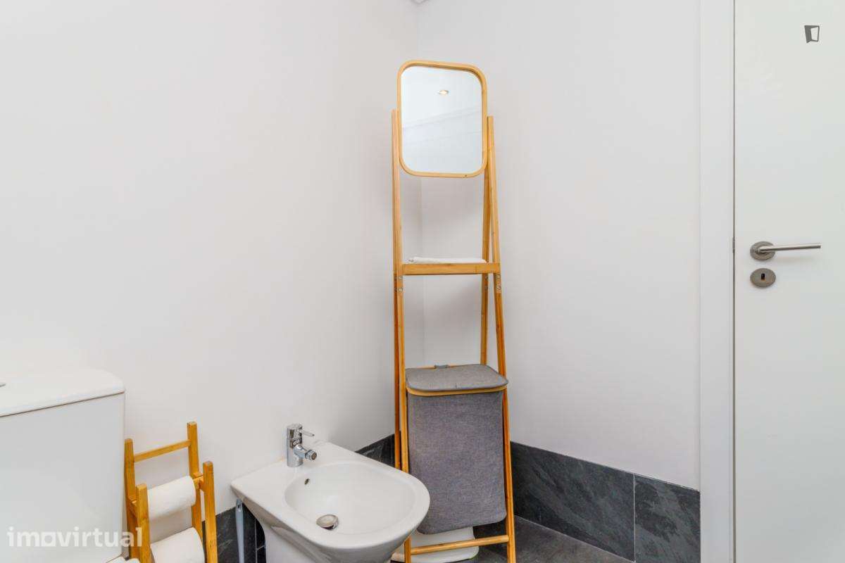 Apartamento com 2 quartos - localizado em Lisbon - Grande imagem: 3/46