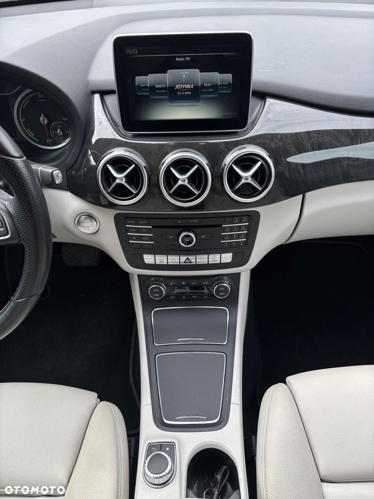Mercedes-Benz Klasa B (Electric Drive) 250 e - 18