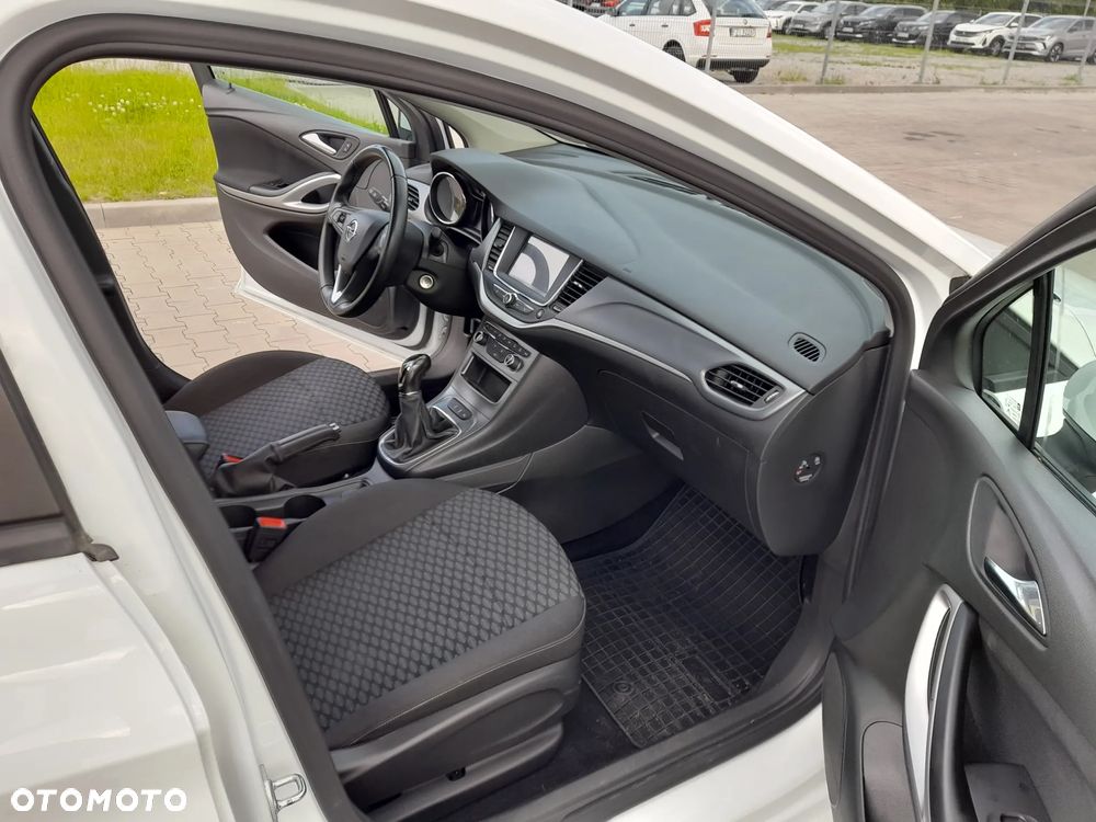 Opel Astra 1.4 T Enjoy S&S - 10