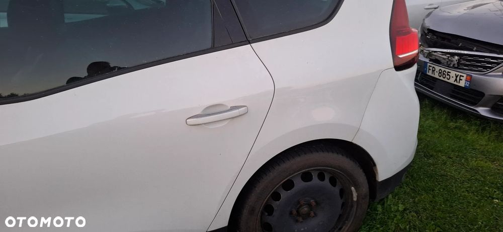 Renault Scenic 1.3 TCe Energy Bose - 14