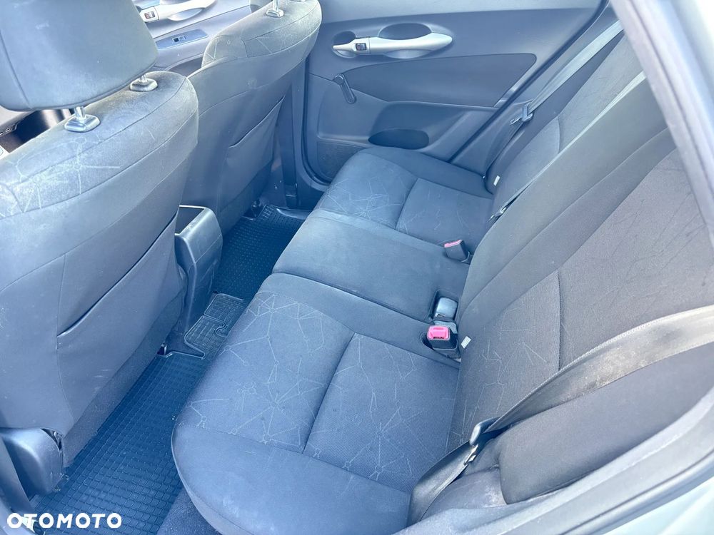 Toyota Auris 1.33 VVT-i Terra - 14