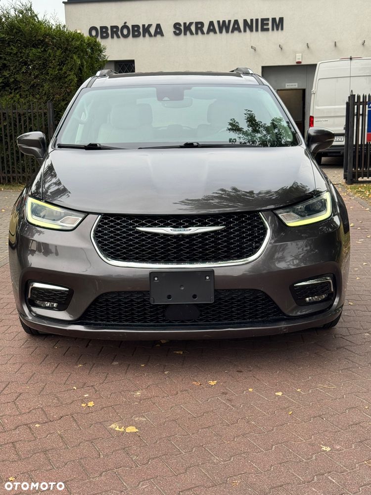 Chrysler Pacifica - 5