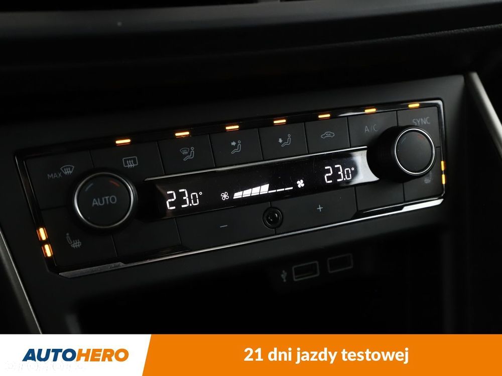 Volkswagen Polo - 24