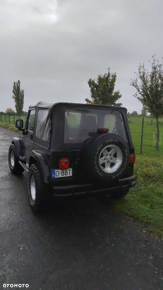 Jeep Wrangler - 4
