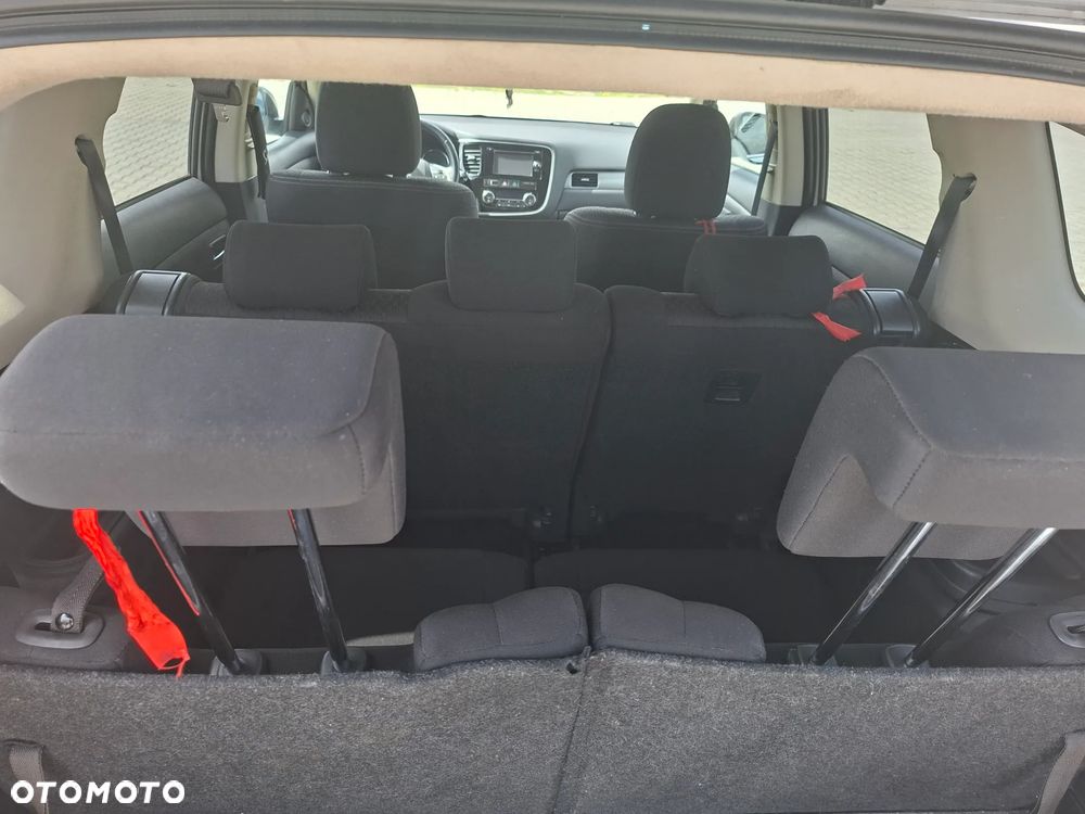 Mitsubishi Outlander 2.2 DID Intense - 15