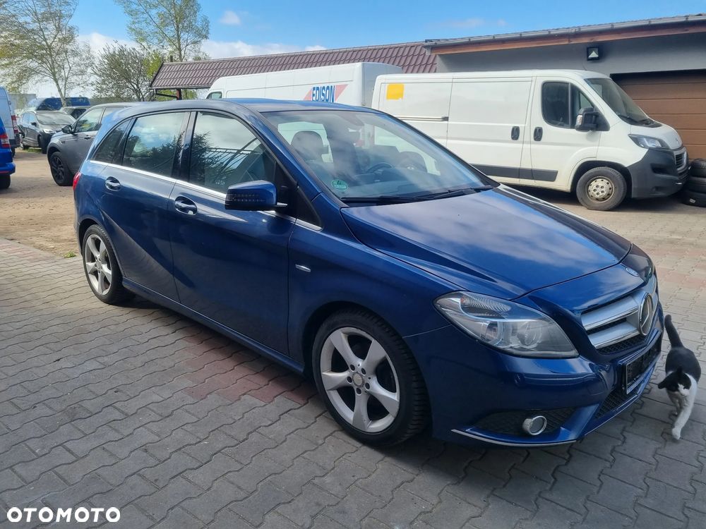 Mercedes-Benz Klasa B 180 CDI (BlueEFFICIENCY) - 10
