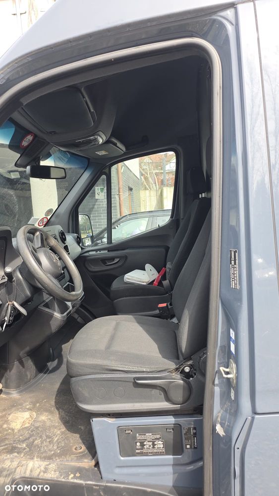 Mercedes-Benz eSprinter - 12