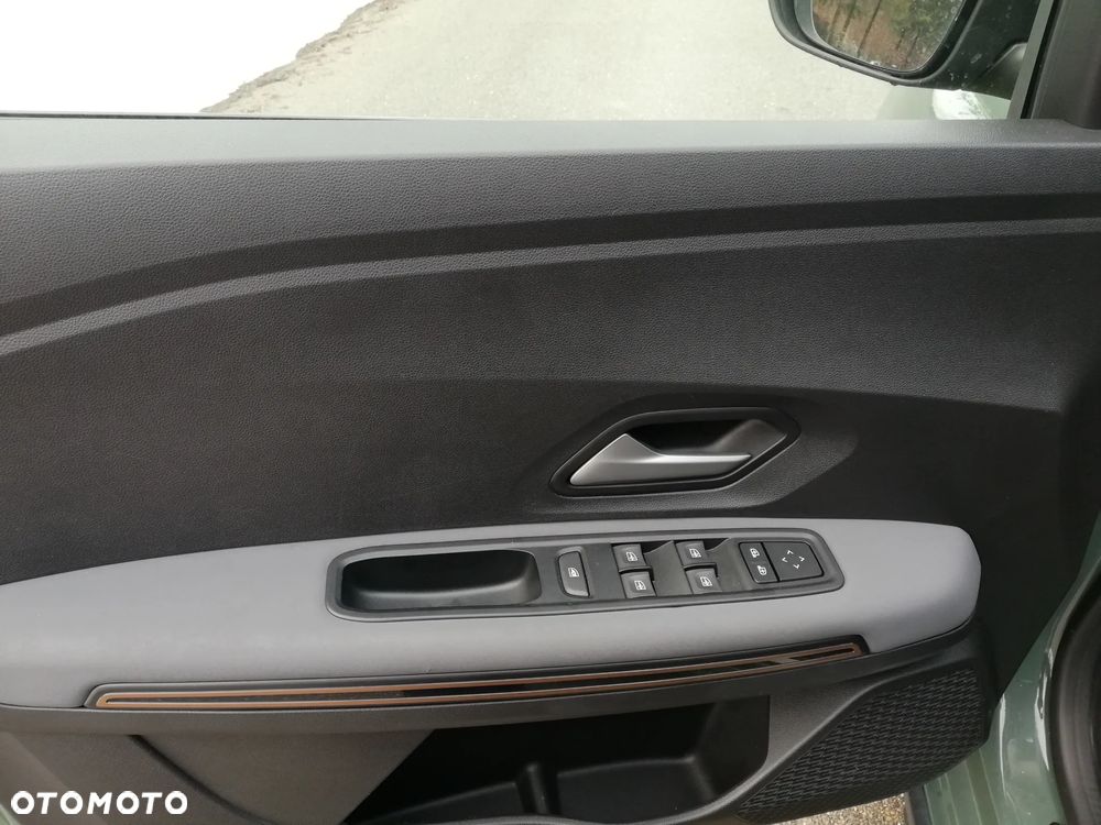 Dacia Jogger 1.6 Full Hybrid 140 Extreme MMT - 15