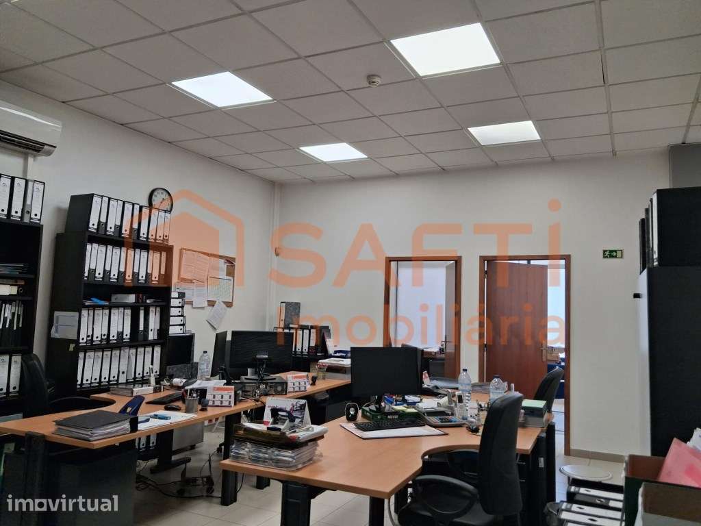 Trespasse de Escritório de Contabilidade com Carteira de Clientes A... - Grande imagem: 3/8