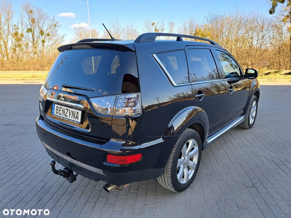 Mitsubishi Outlander - 8