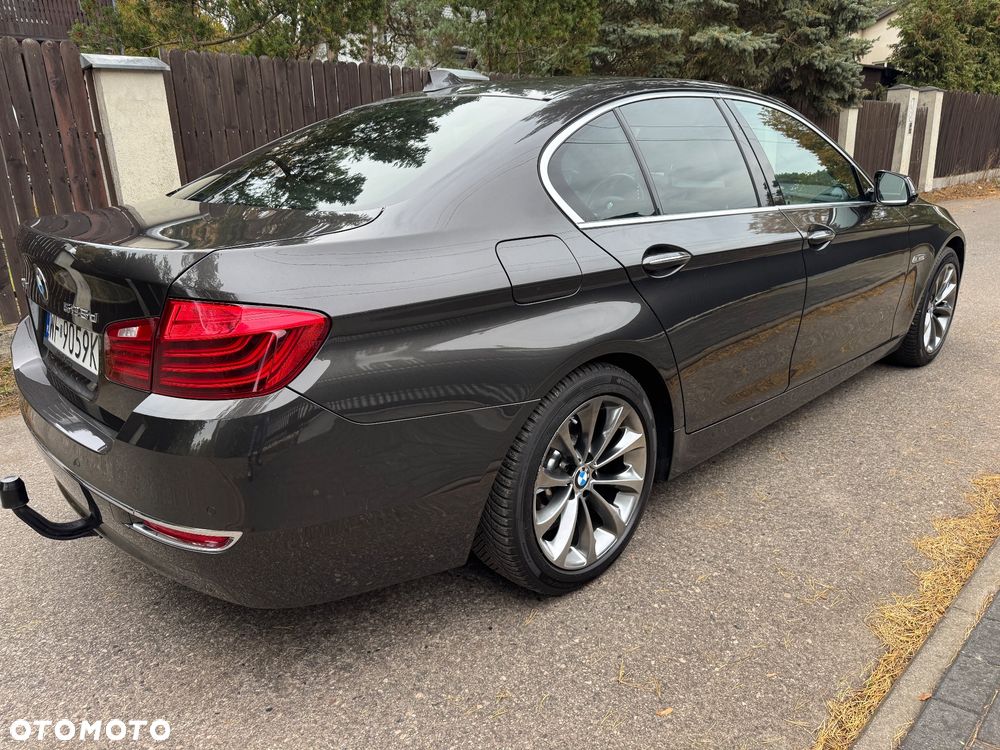 BMW Seria 5 525d xDrive Luxury Line - 12