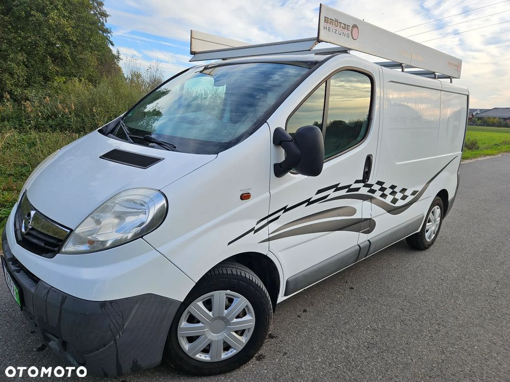 Opel Vivaro - 1